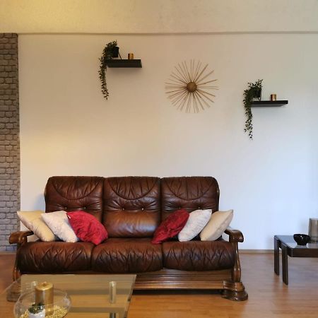 Priska Apartment Kastela Exterior photo